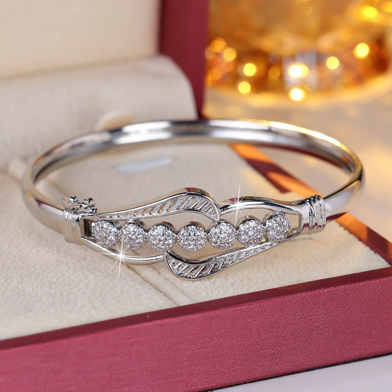 Simple Style Women’s Copper Bangle With Zircon Inlay In Gold