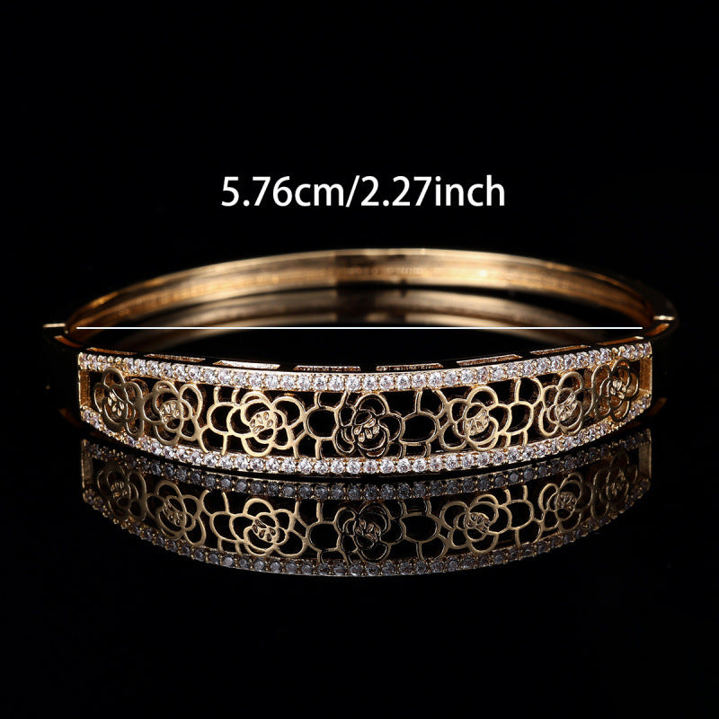 Retro Style Copper Bangle For Women With Flowers Inlay Featuring Zirconia Accents