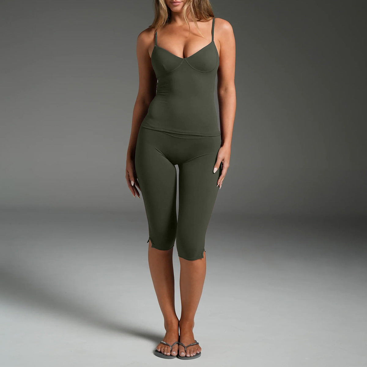 Sporty Yoga Calf-Length Pants For Women In Stretchy Nylon Fabric Featuring Slit Design