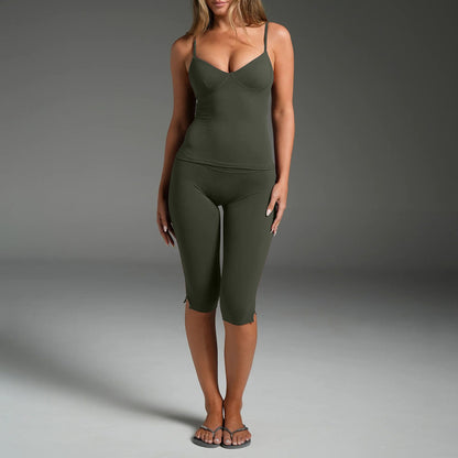 Sporty Yoga Calf-Length Pants For Women In Stretchy Nylon Fabric Featuring Slit Design