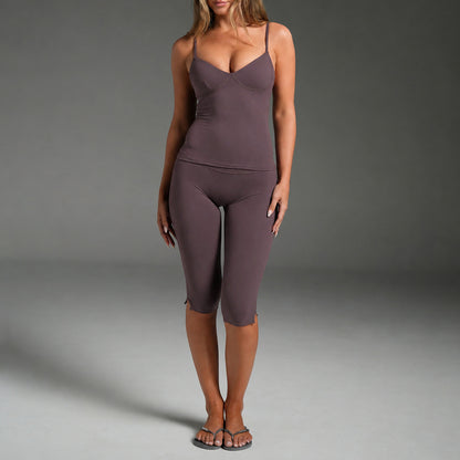 Sporty Yoga Calf-Length Pants For Women In Stretchy Nylon Fabric Featuring Slit Design