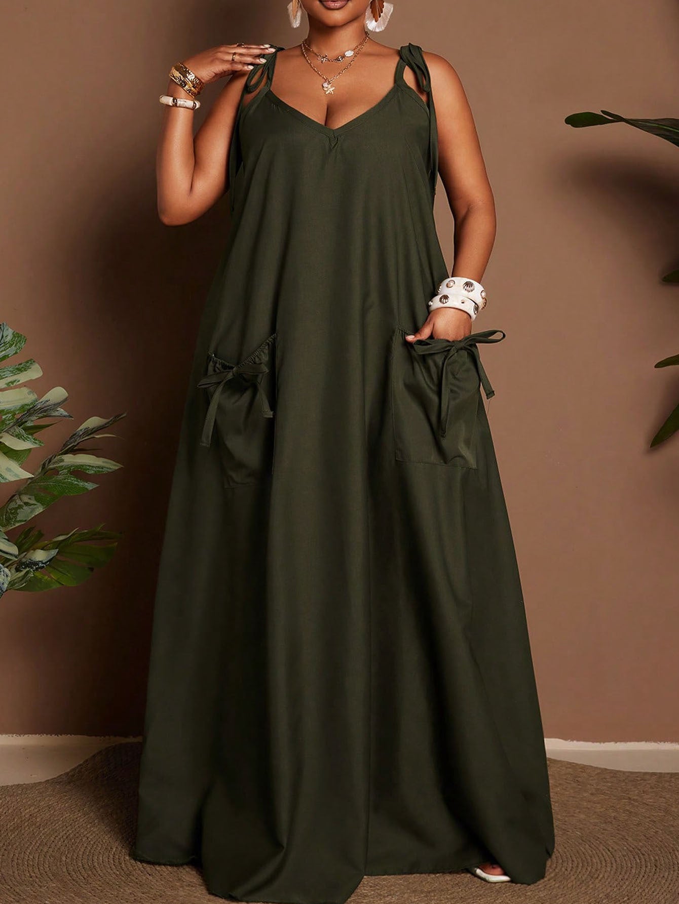 Solid Color Sleeveless U Neck Strap Dress For Women In Polyester, Perfect For Daily Vacation Wear