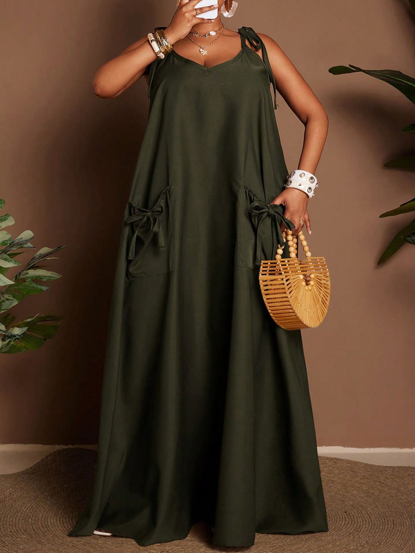Solid Color Sleeveless U Neck Strap Dress For Women In Polyester, Perfect For Daily Vacation Wear
