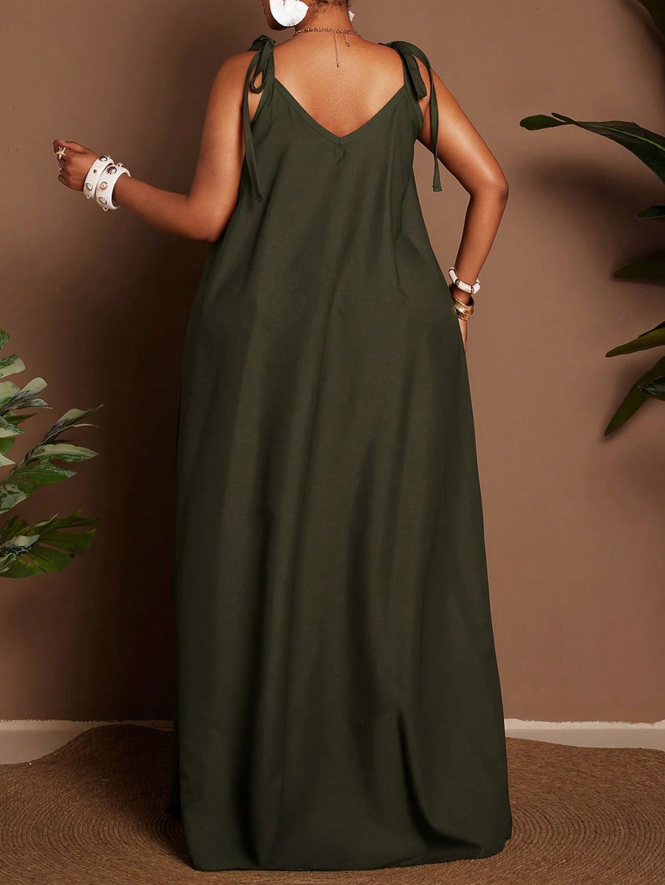 Solid Color Sleeveless U Neck Strap Dress For Women In Polyester, Perfect For Daily Vacation Wear