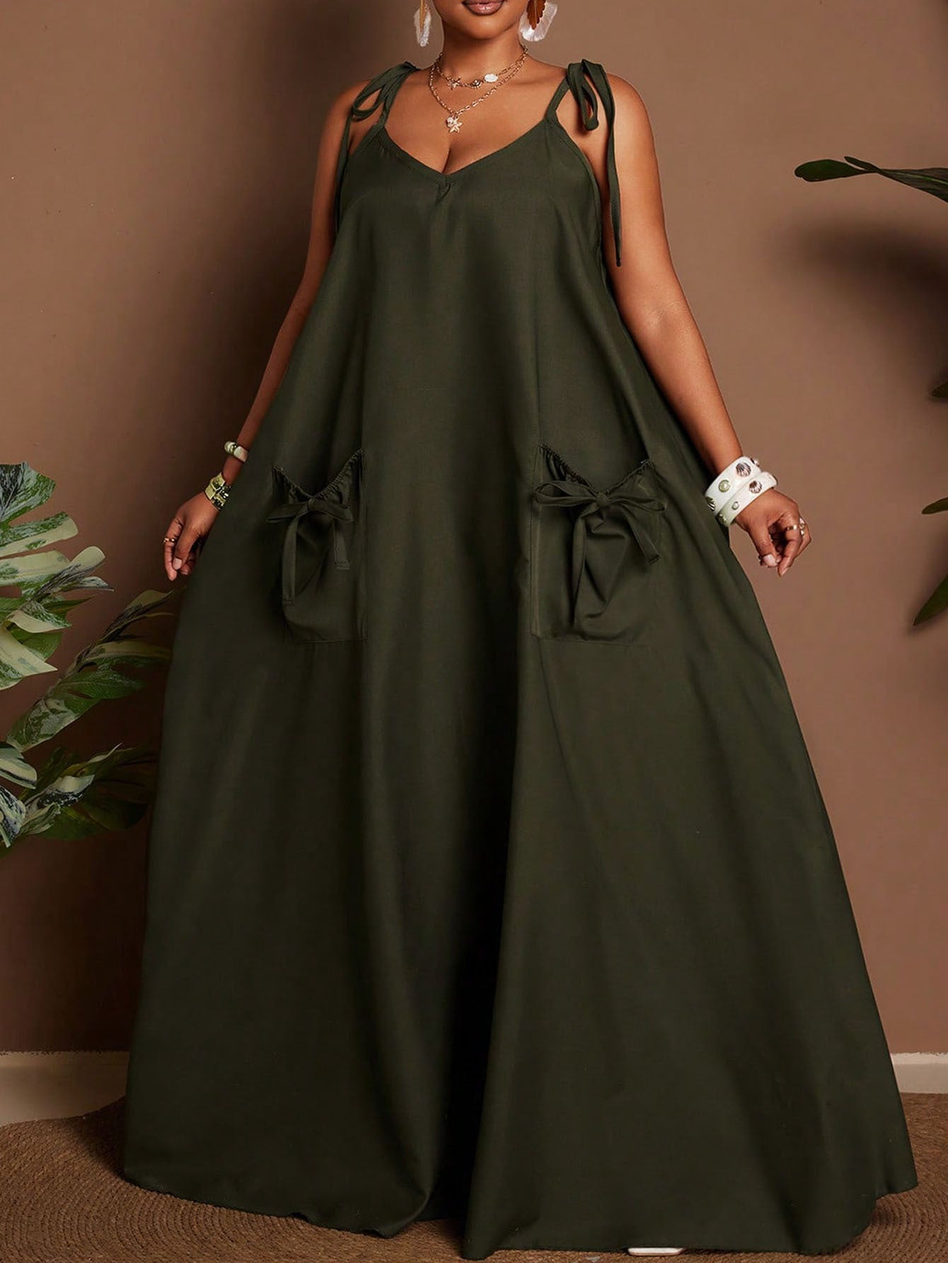 Solid Color Sleeveless U Neck Strap Dress For Women In Polyester, Perfect For Daily Vacation Wear