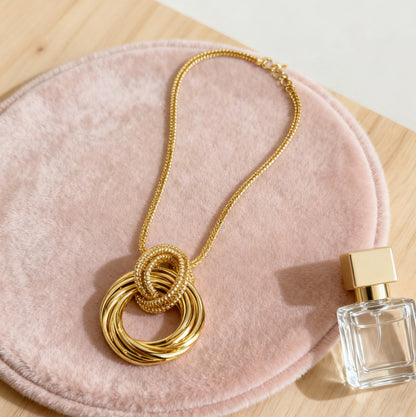 Round Gold Necklace For Women Featuring Electroplated Alloy Material With Elegant Design