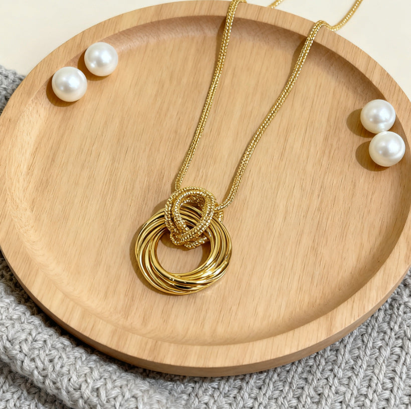 Round Gold Necklace For Women Featuring Electroplated Alloy Material With Elegant Design