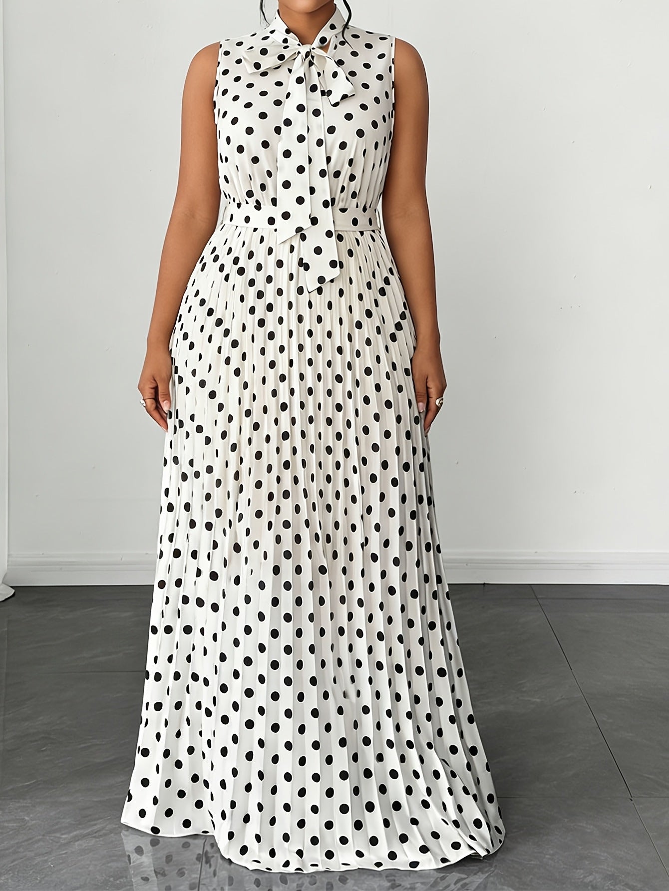 Elegant Women’s Sleeveless Polka Dot Dress In Polyester Fabric For Daily Wear