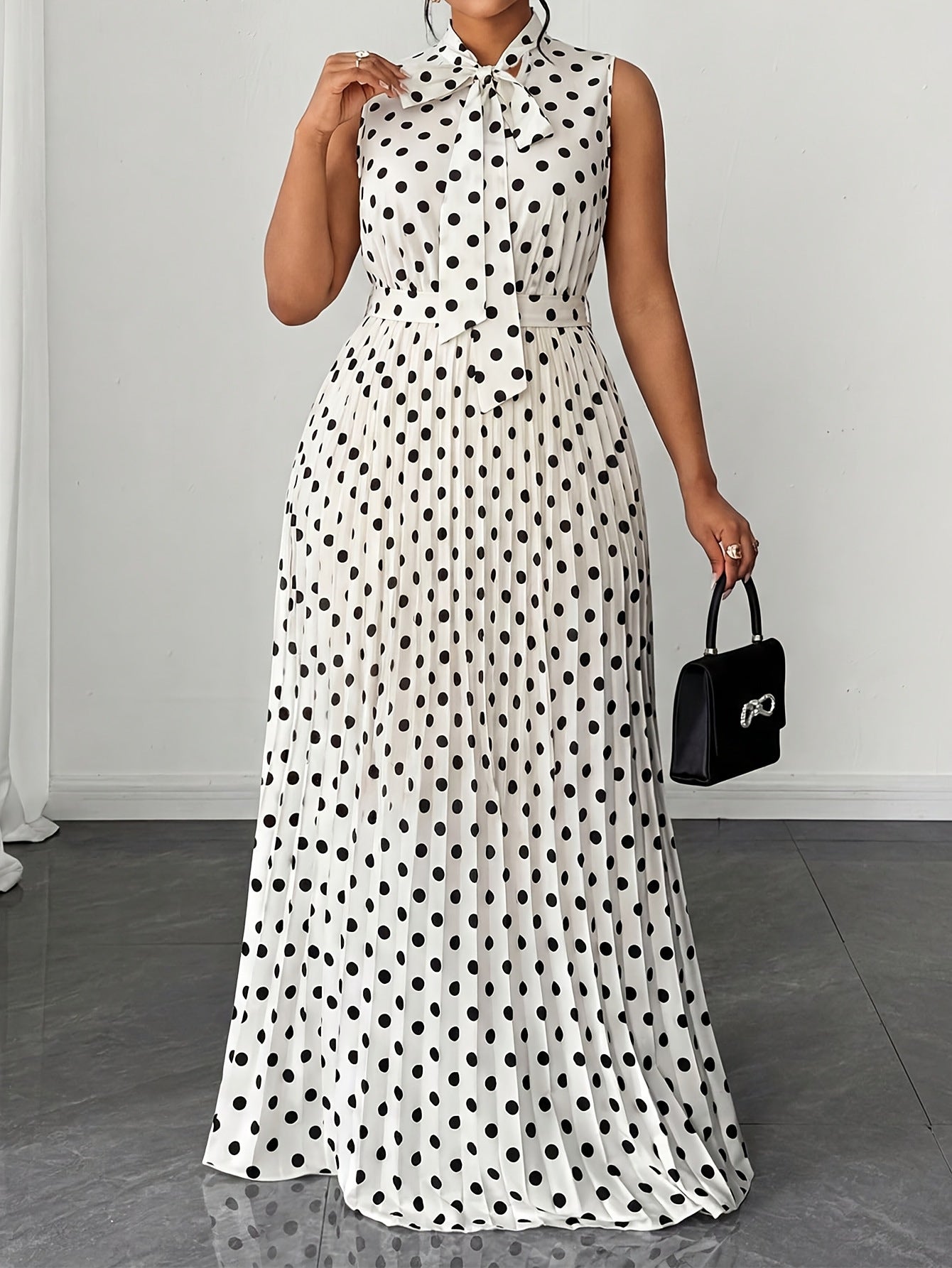 Elegant Women’s Sleeveless Polka Dot Dress In Polyester Fabric For Daily Wear