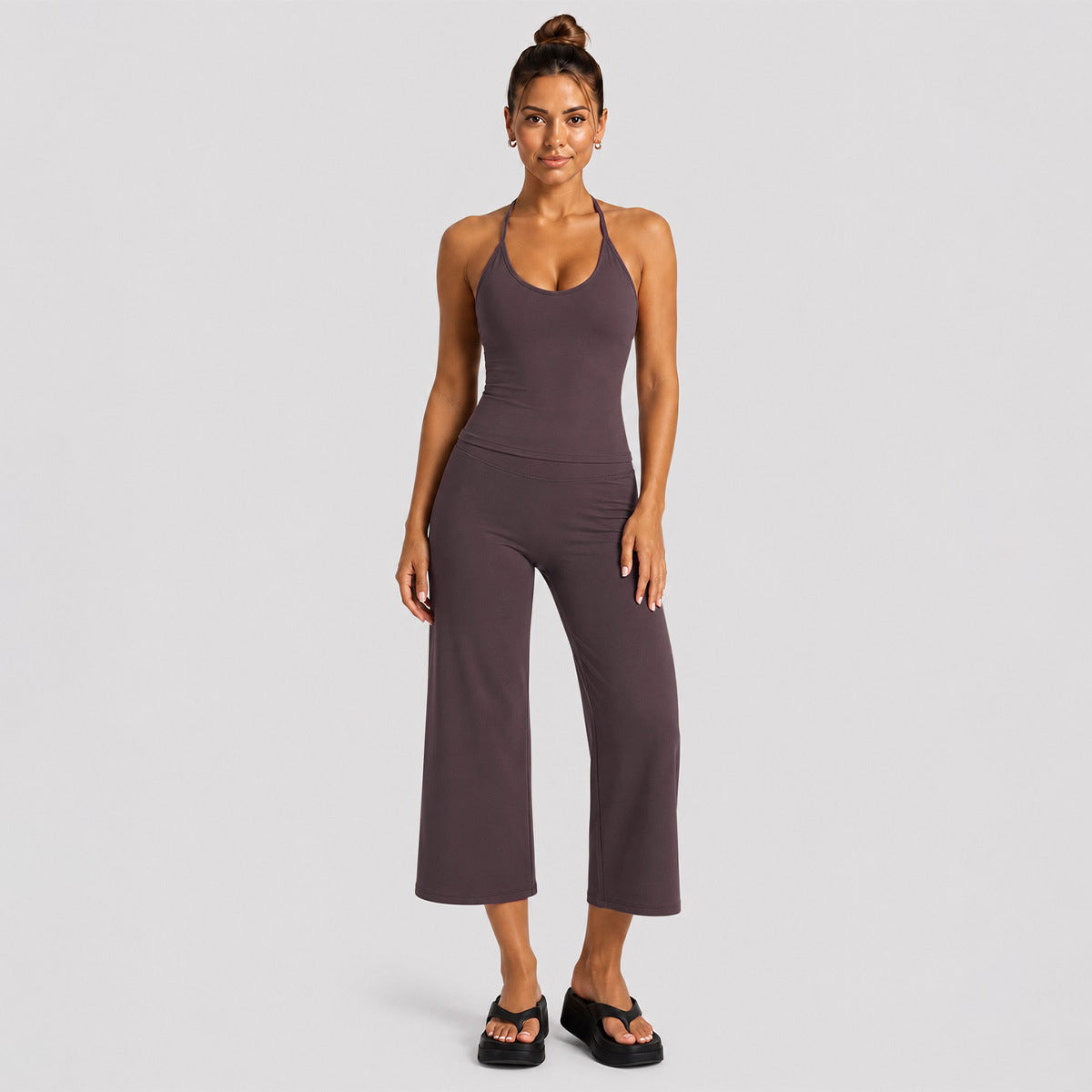 Sporty Calf-Length Yoga Jumpsuit For Women In Stretchy Nylon Fabric Featuring A Backless Design And Sleeveless Style
