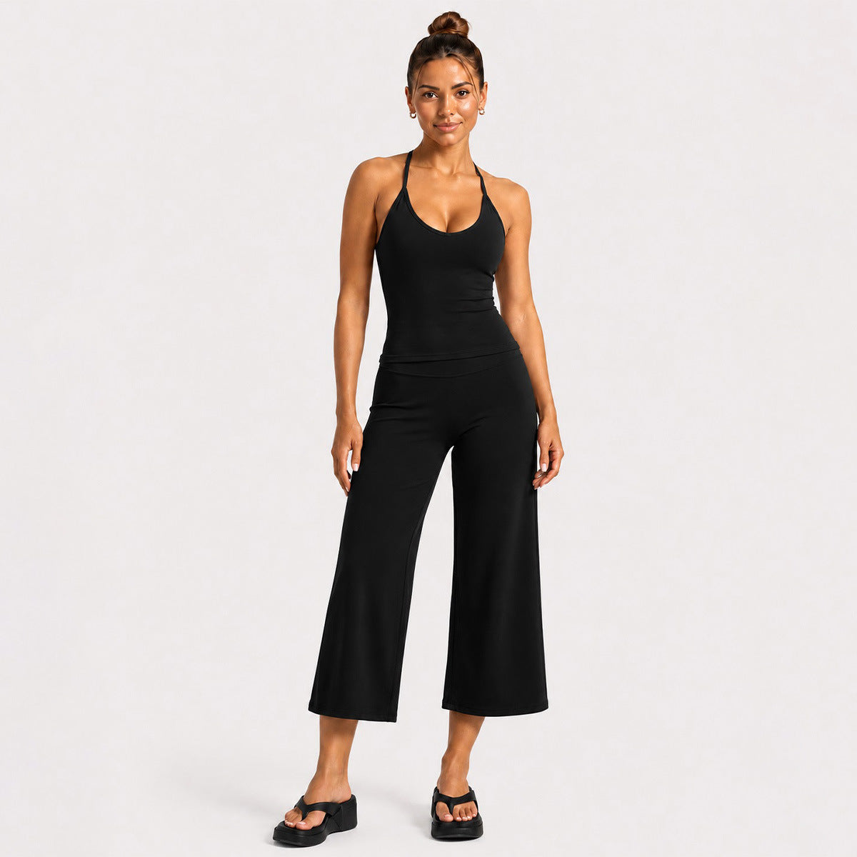 Sporty Calf-Length Yoga Jumpsuit For Women In Stretchy Nylon Fabric Featuring A Backless Design And Sleeveless Style