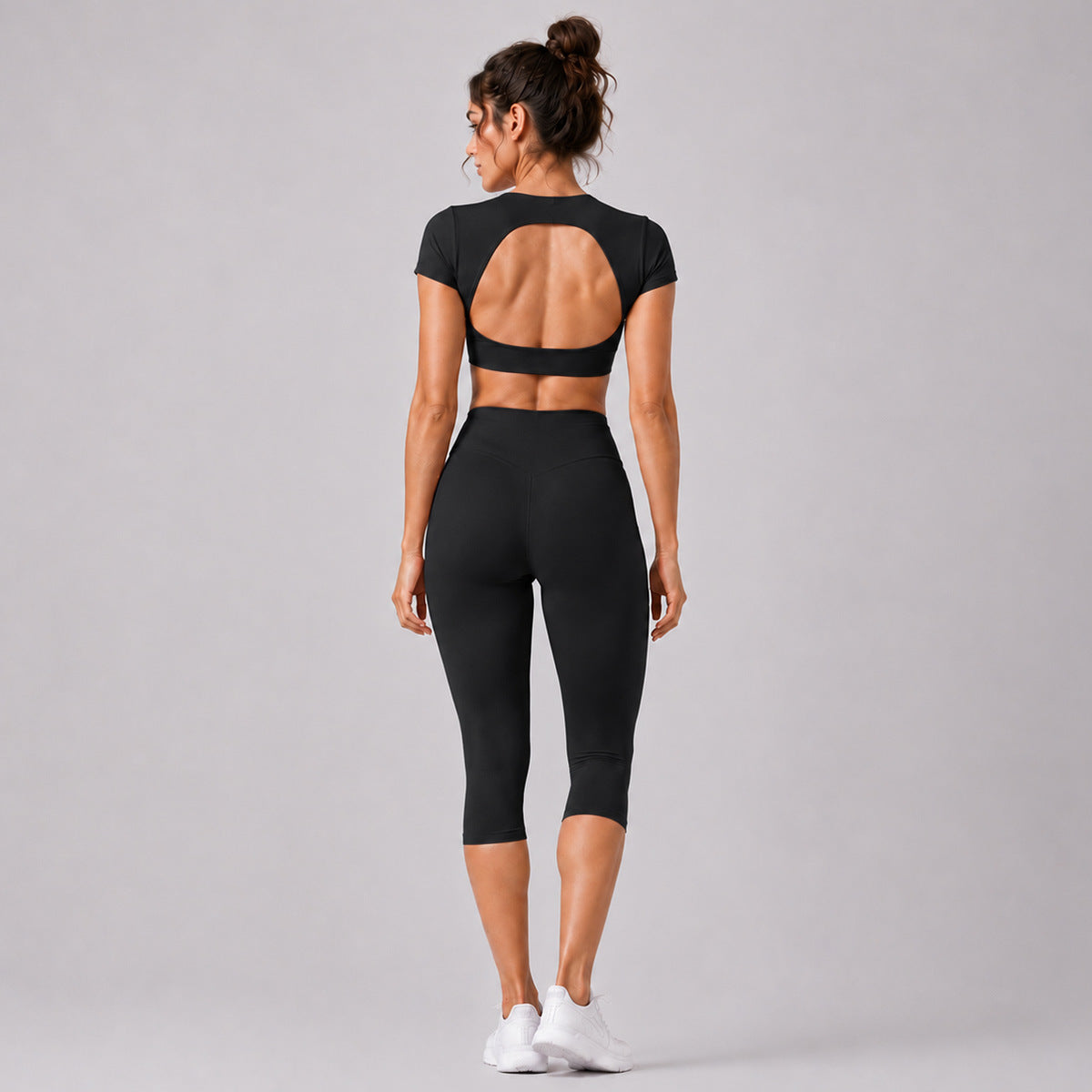 Sporty Calf-Length Yoga Jumpsuit For Women In Nylon Fabric Featuring A Backless Design, Perfect For Summer