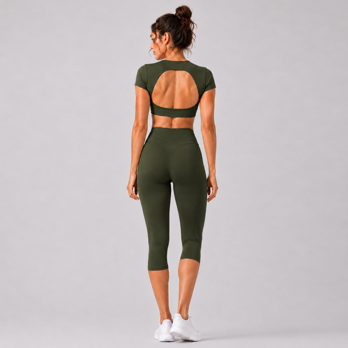 Sporty Calf-Length Yoga Jumpsuit For Women In Nylon Fabric Featuring A Backless Design, Perfect For Summer