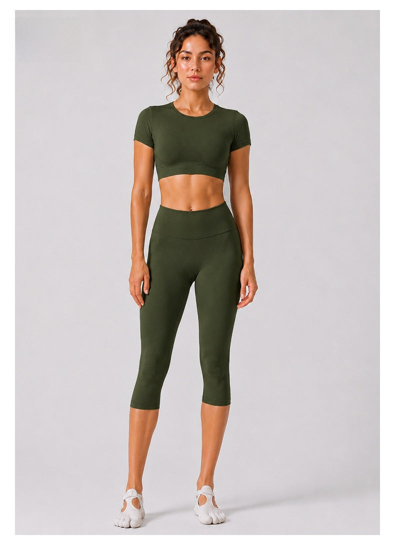 Sporty Calf-Length Yoga Jumpsuit For Women In Nylon Fabric Featuring A Backless Design, Perfect For Summer