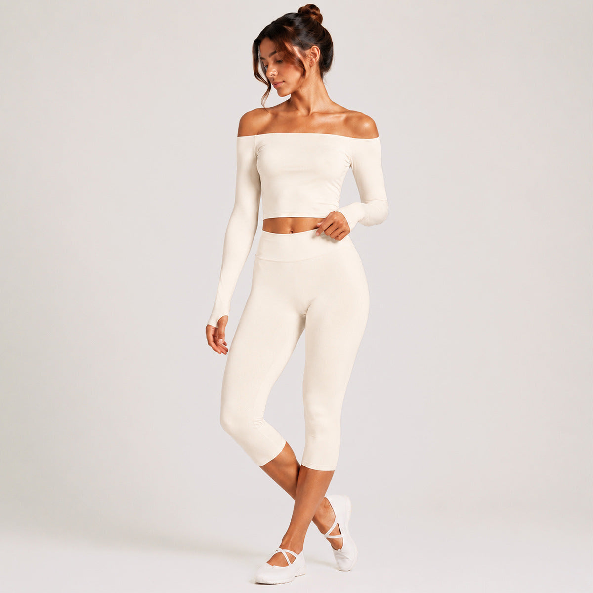 Sporty Calf-Length Yoga Jumpsuit For Women In Nylon Fabric With Backless Design, Long Sleeve, Perfect For Summer
