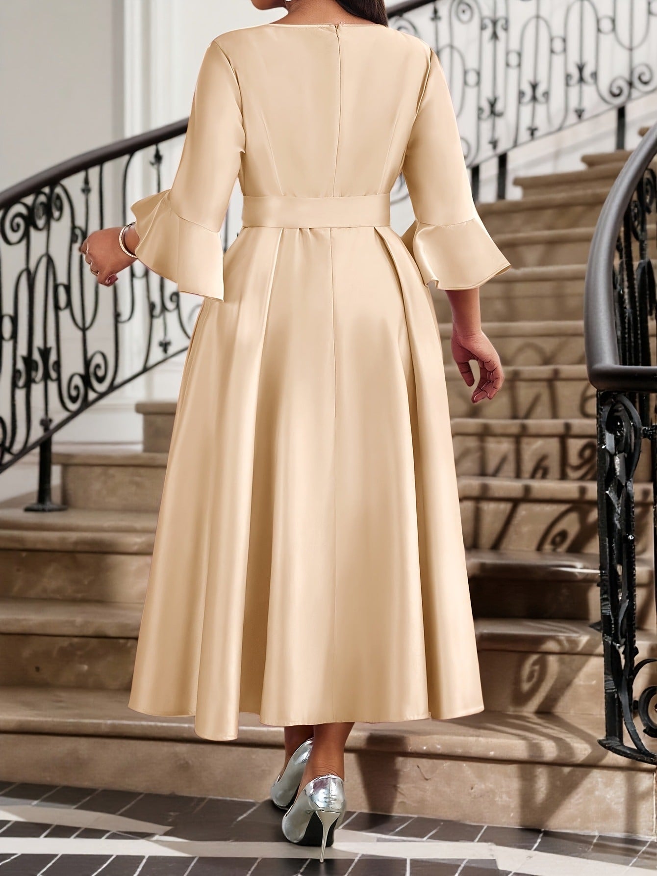 Elegant Women’s Sheath Dress With V Neck And Half Sleeve, Perfect For Date, Made Of Polyester