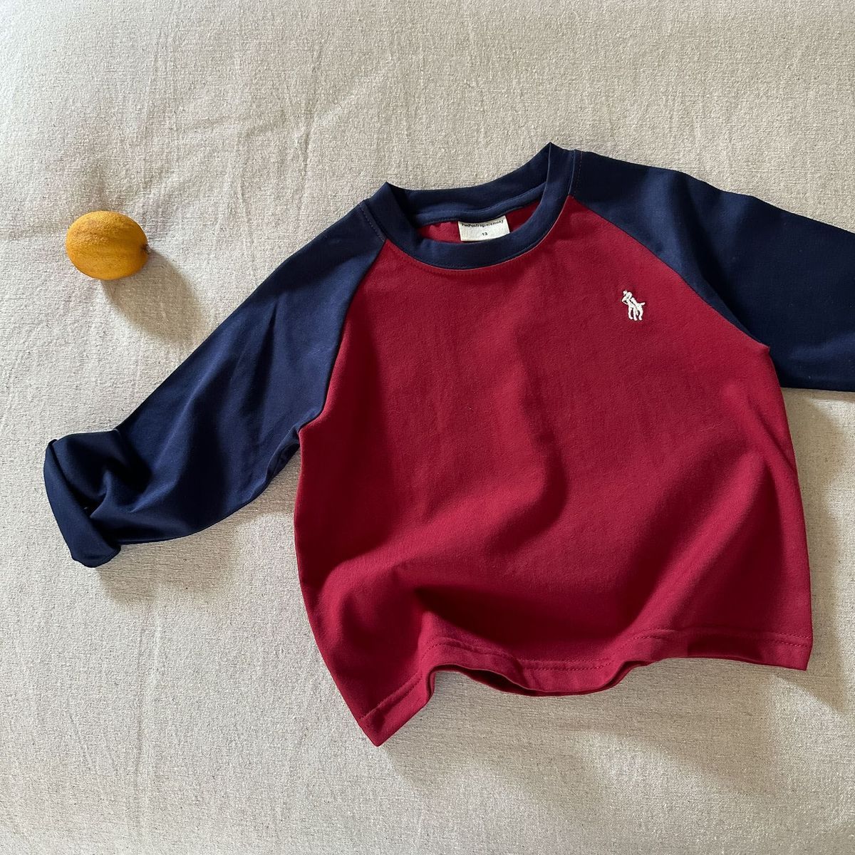 Cute Color Block Children's Bottoming Shirt In Grey With Warm Cotton Fabric And Raglan Sleeve, Featuring A Round Neck