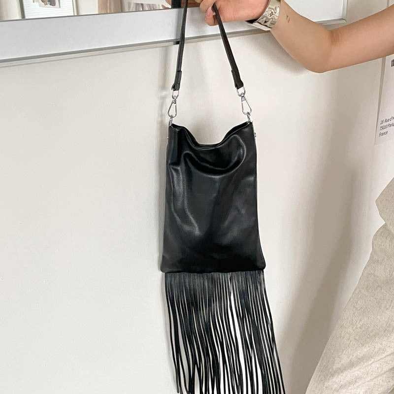 Women’s Square Polyester Shoulder Bag With Tassel, Single Shoulder Strap, Perfect For Autumn