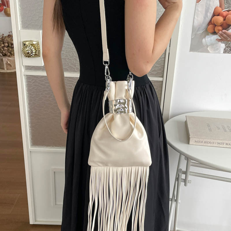 Women’s Square Polyester Shoulder Bag With Tassel, Single Shoulder Strap, Perfect For Autumn