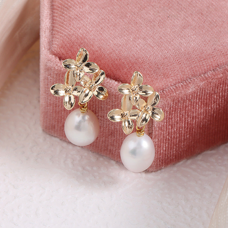 Simple Style Freshwater Pearl Earrings For Women Featuring Natural White 9-10mm Rice-Shaped Pearls