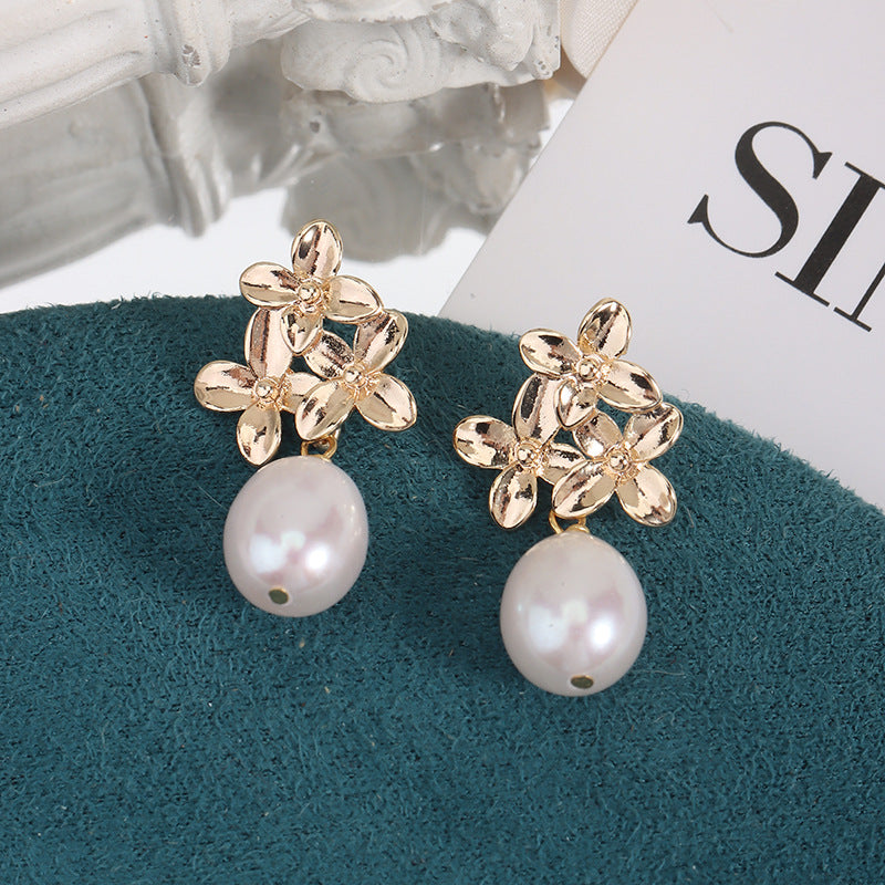 Simple Style Freshwater Pearl Earrings For Women Featuring Natural White 9-10mm Rice-Shaped Pearls