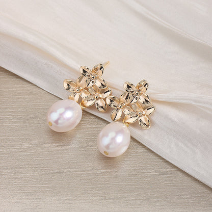 Simple Style Freshwater Pearl Earrings For Women Featuring Natural White 9-10mm Rice-Shaped Pearls