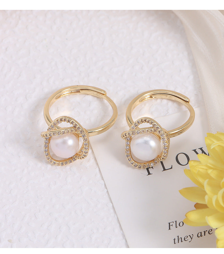Adjustable Simple Style Ring With 7-8mm Natural White Freshwater Button Pearl And Copper Metal