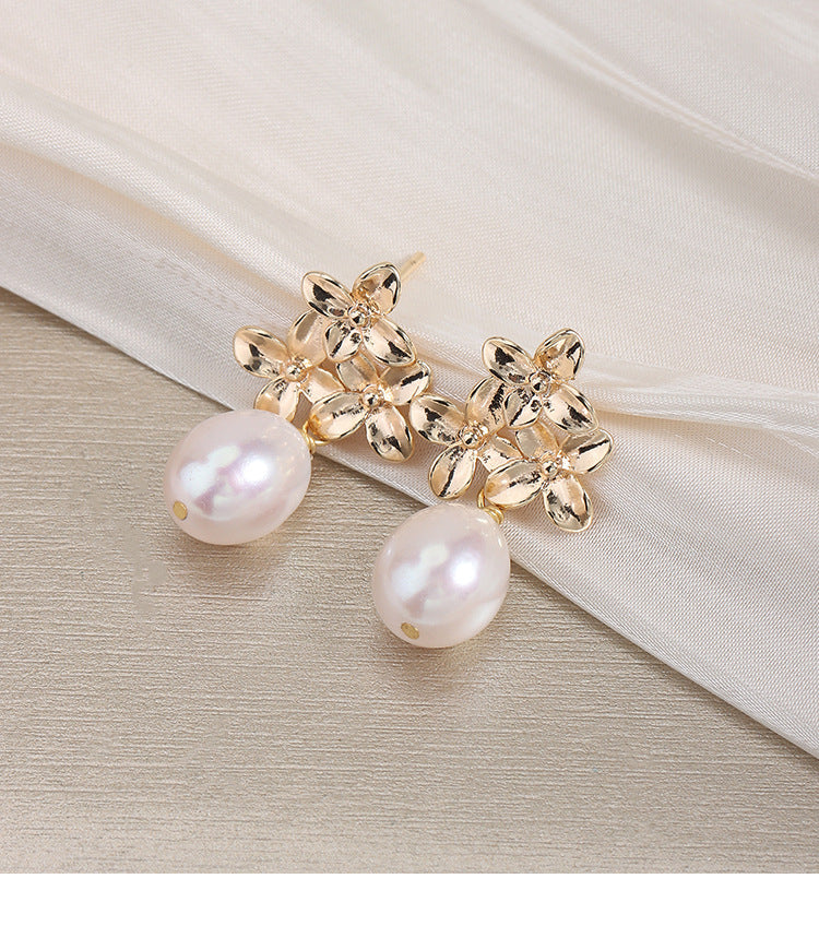 Simple Style Freshwater Pearl Earrings For Women Featuring Natural White 9-10mm Rice-Shaped Pearls