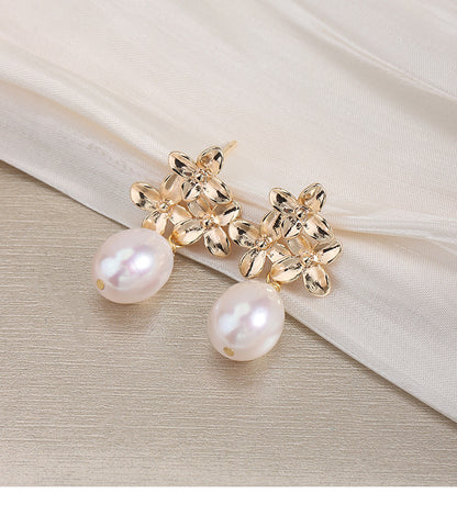 Simple Style Freshwater Pearl Earrings For Women Featuring Natural White 9-10mm Rice-Shaped Pearls