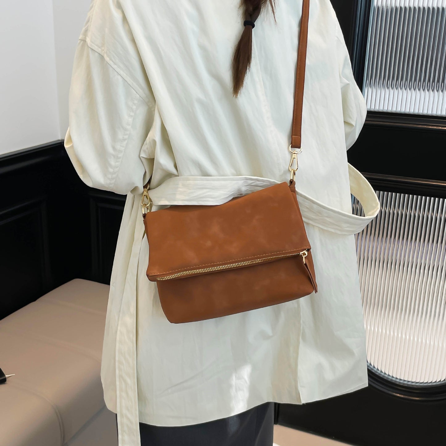 Women’s Square PU Leather Shoulder Bag With Sewing Thread Detail, Single Shoulder Strap, Perfect For Autumn