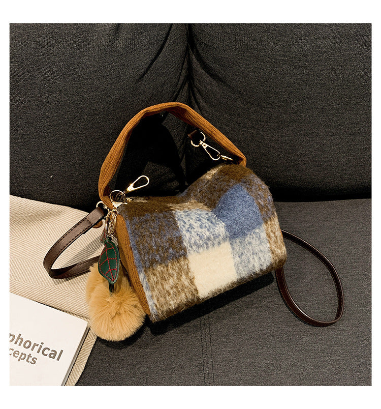 Women’s Houndstooth Woolen Pillow Shape Bag With Sewing Thread Detail And Single Shoulder Strap