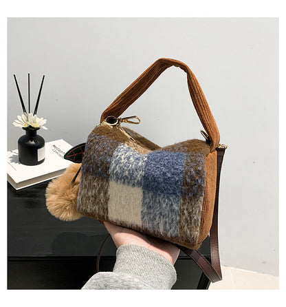 Women’s Houndstooth Woolen Pillow Shape Bag With Sewing Thread Detail And Single Shoulder Strap