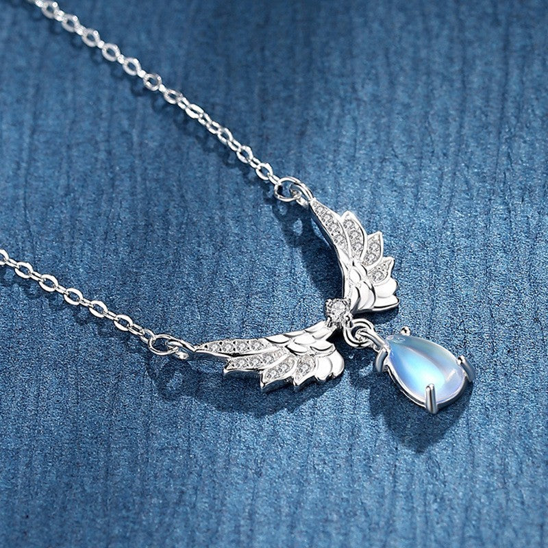Wings Necklace For Women In S999 Silver Featuring A 925 Sterling Silver Cable Chain In Silver