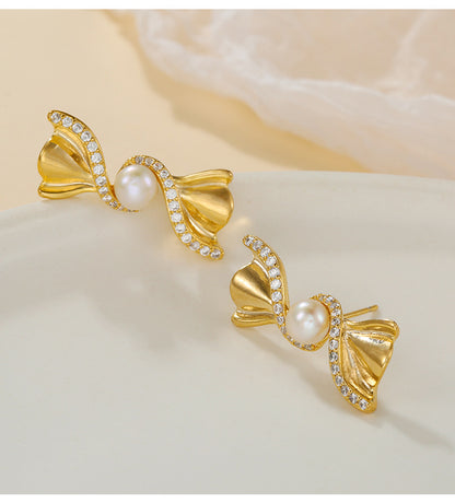 Women’s Freshwater Pearl Stud Earrings With Natural White 5-6mm Button Pearls And Copper Bow Tie Design