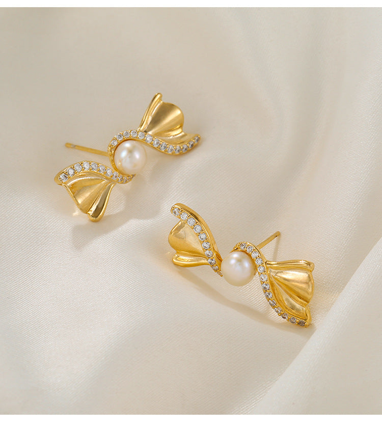Women’s Freshwater Pearl Stud Earrings With Natural White 5-6mm Button Pearls And Copper Bow Tie Design