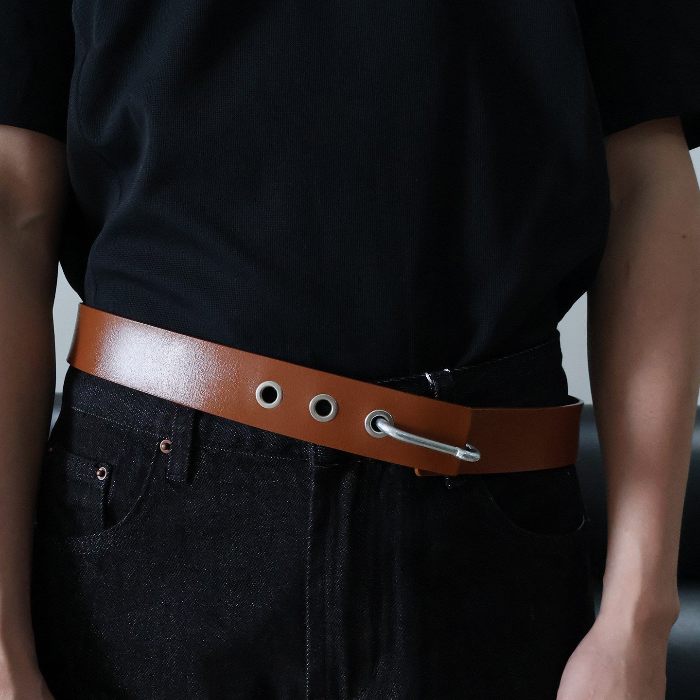 Retro Unisex Fashion Mesh Belt In Dyed Black With Alloy Buckle, Made Of PU Leather