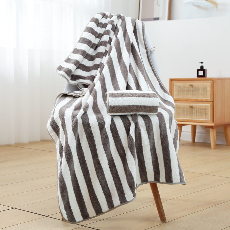 Soft And Absorbent Towels For Home Use, Ideal For Bath And Beach