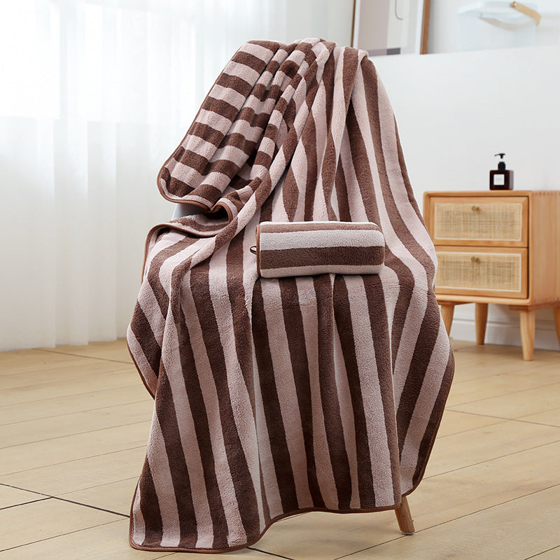 Soft And Absorbent Towels For Home Use, Ideal For Bath And Beach