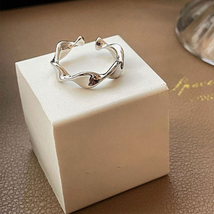 Waves Twist Open Rings For Women In Simple Style, Copper Material With Silver Plated Electroplated Finish