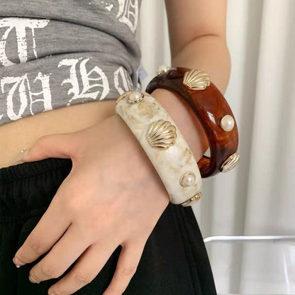Round Bangle In Mixed Materials With Resin Inlay, Simple Style, Available In Beige