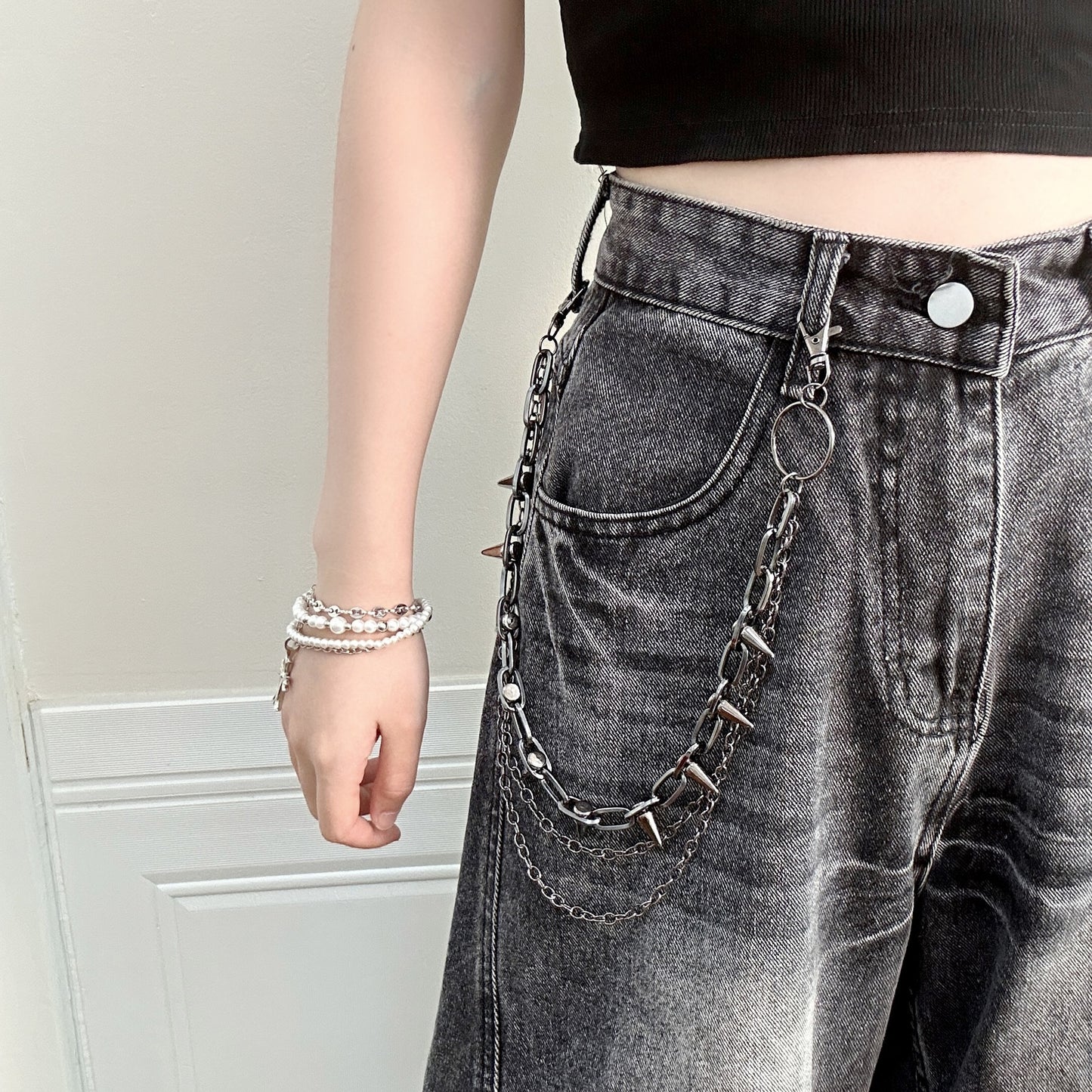 Unisex Hip-Hop Alloy Waist Chain Featuring Durable Design For Stylish Streetwear