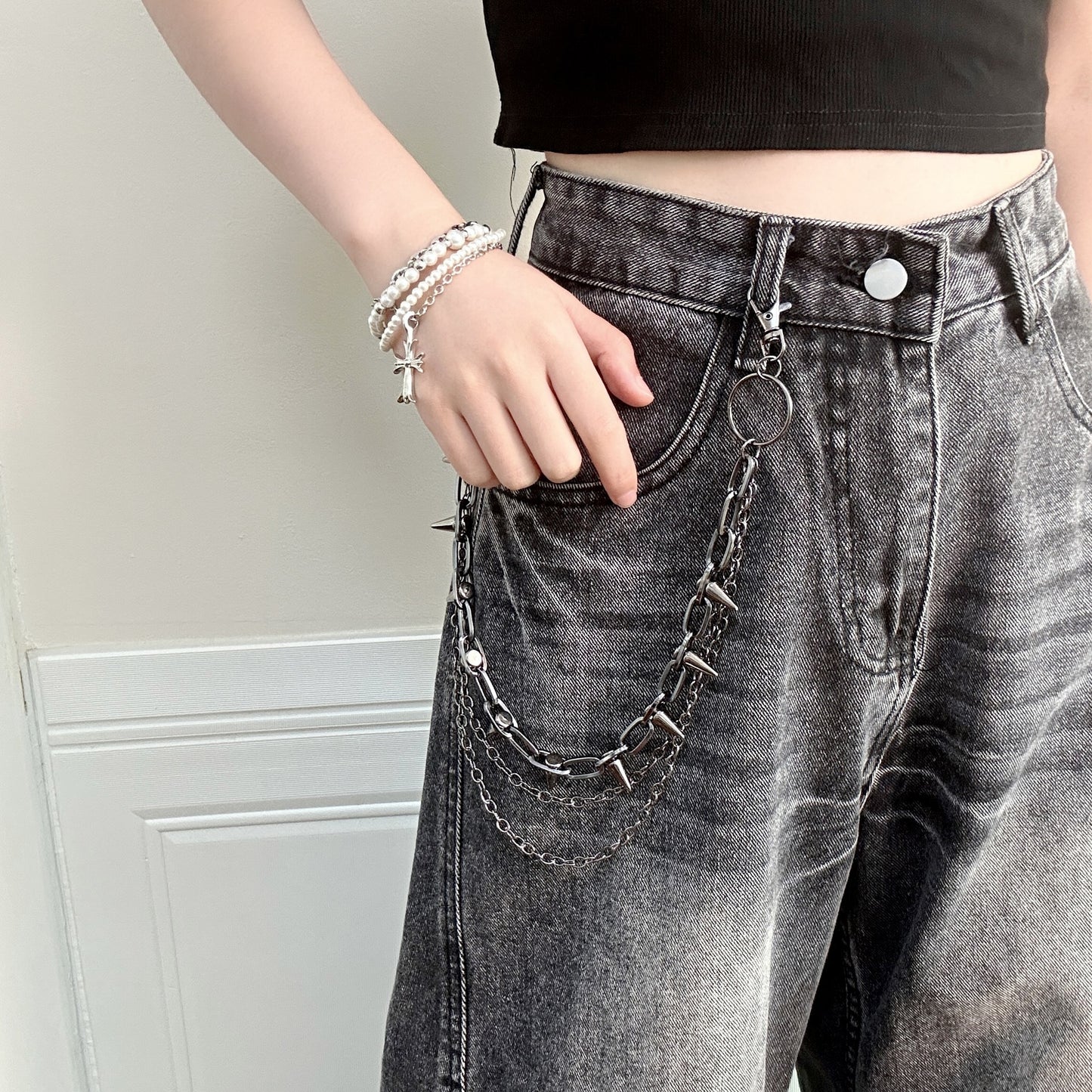 Unisex Hip-Hop Alloy Waist Chain Featuring Durable Design For Stylish Streetwear