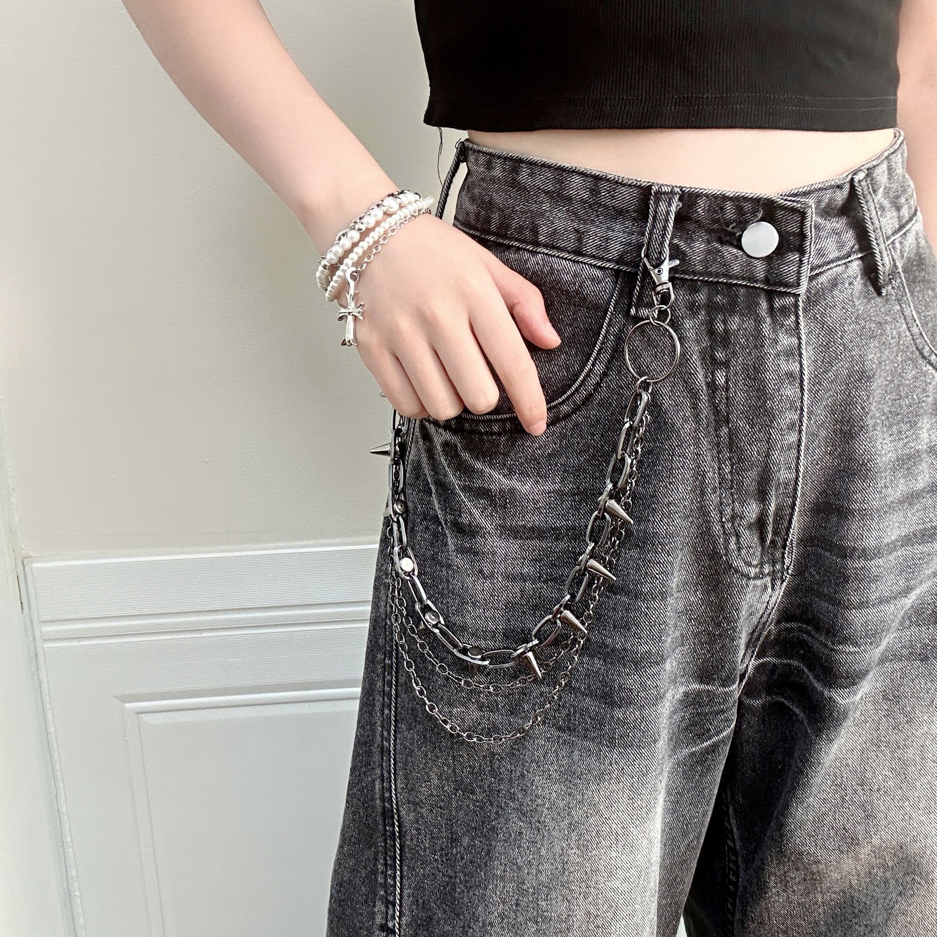 Unisex Hip-Hop Alloy Waist Chain Featuring Durable Design For Stylish Streetwear
