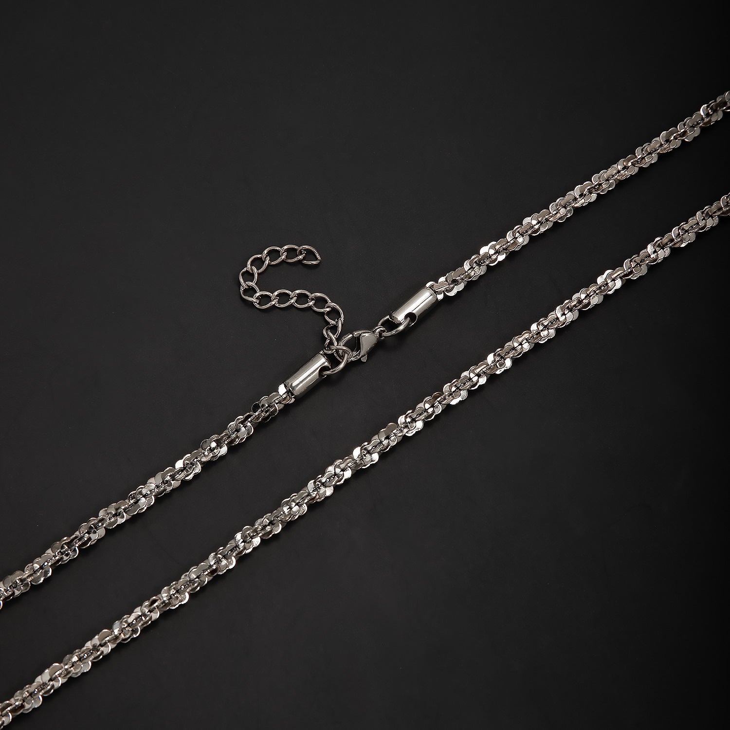Unisex Round Hammered Necklace In 304 Stainless Steel With Lobster Trigger Clasp Closure, Steel Color