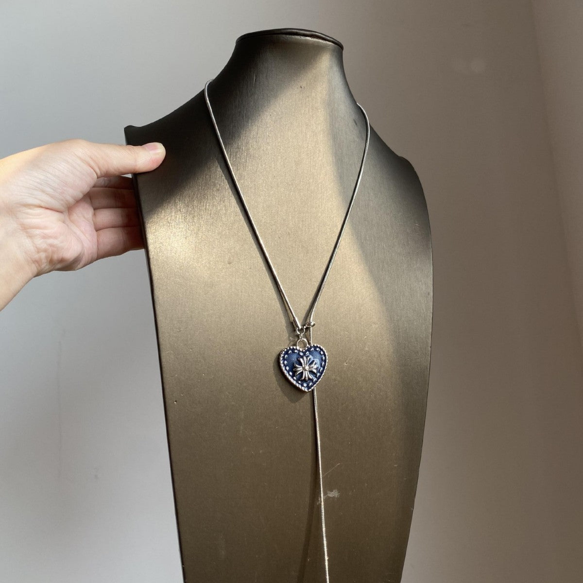 Heart Shape Enamel Pendant Necklace For Women In Alloy Material