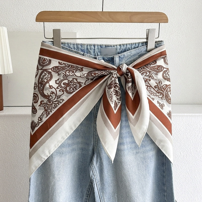 Stripe Triangle Scarf For Women In Ethnic Style, Made Of Polyester, White Color, Perfect For Autumn