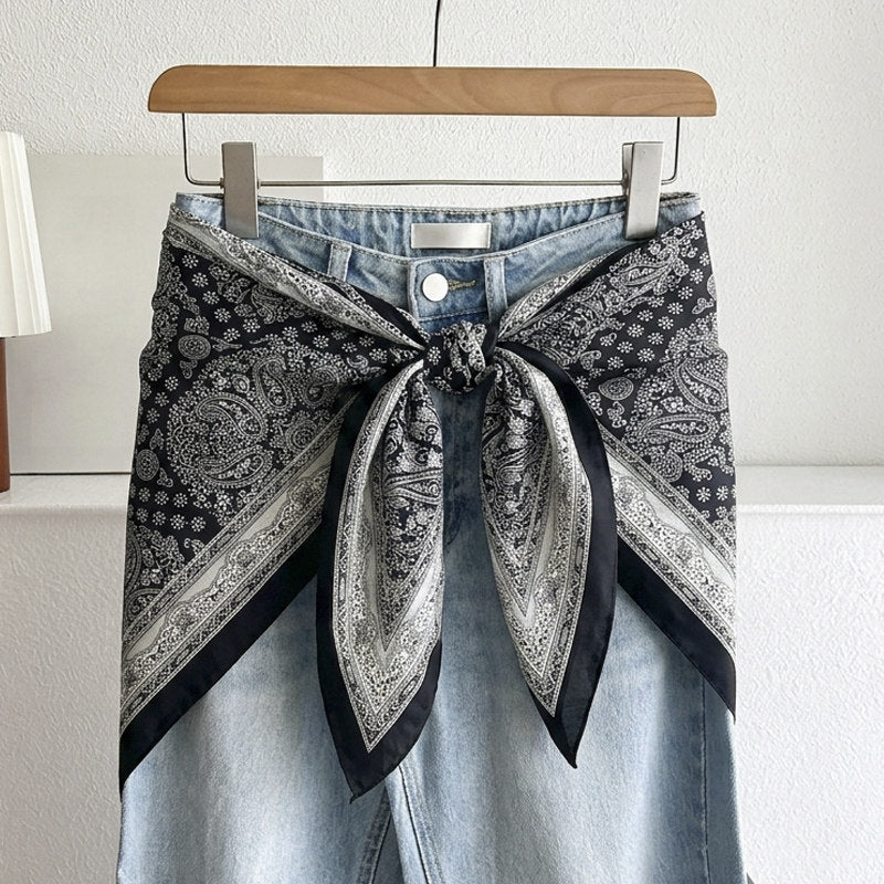 Stripe Triangle Scarf For Women In Ethnic Style, Made Of Polyester, White Color, Perfect For Autumn