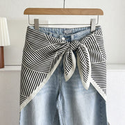 Diagonal Stripe Pattern - White
