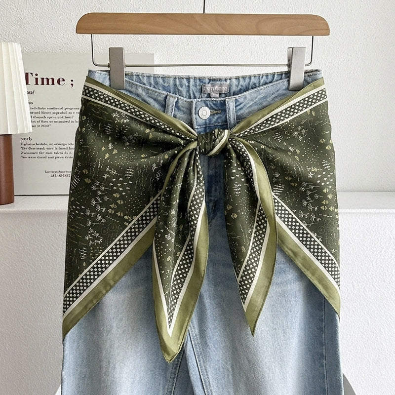 Stripe Triangle Scarf For Women In Ethnic Style, Made Of Polyester, White Color, Perfect For Autumn