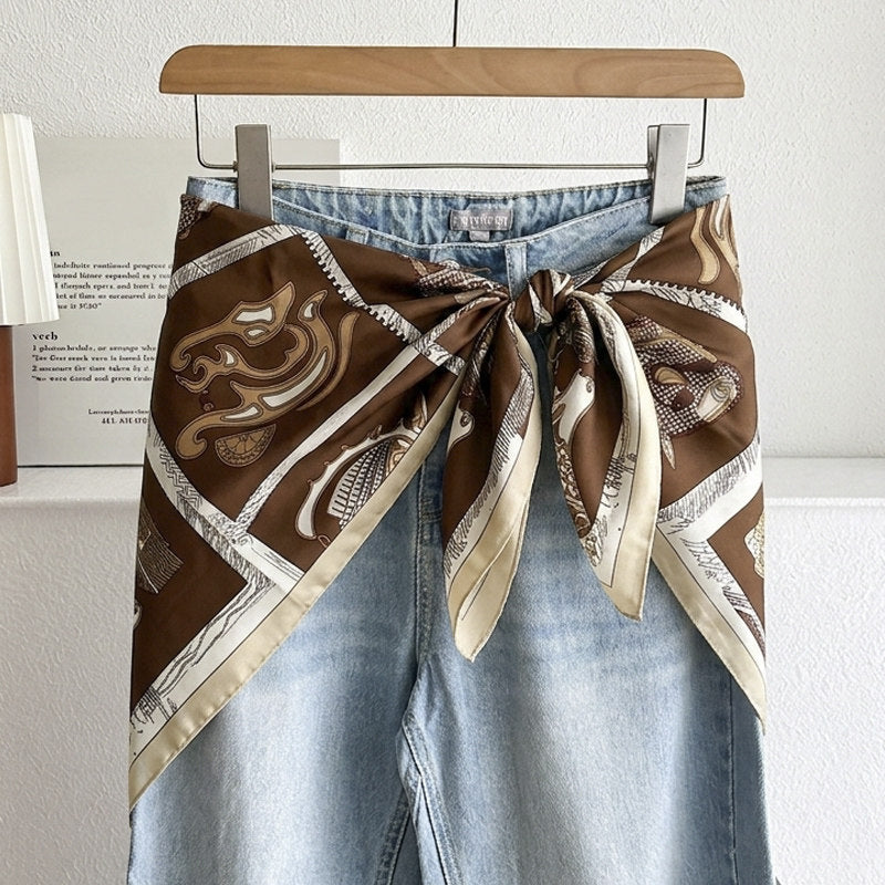 Stripe Triangle Scarf For Women In Ethnic Style, Made Of Polyester, White Color, Perfect For Autumn